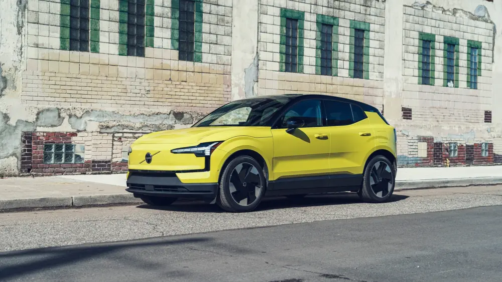 2025-volvo-ex30-101-682dee2e36253