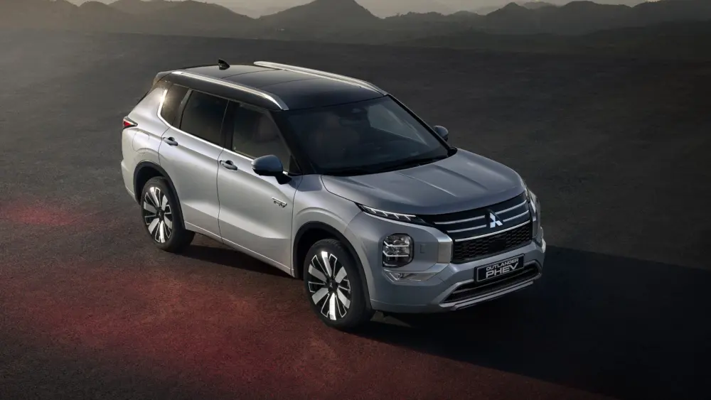 2026-outlander-phev-debut-6883cdc420850