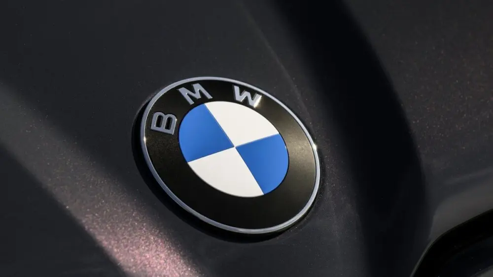 bmw-badge125759