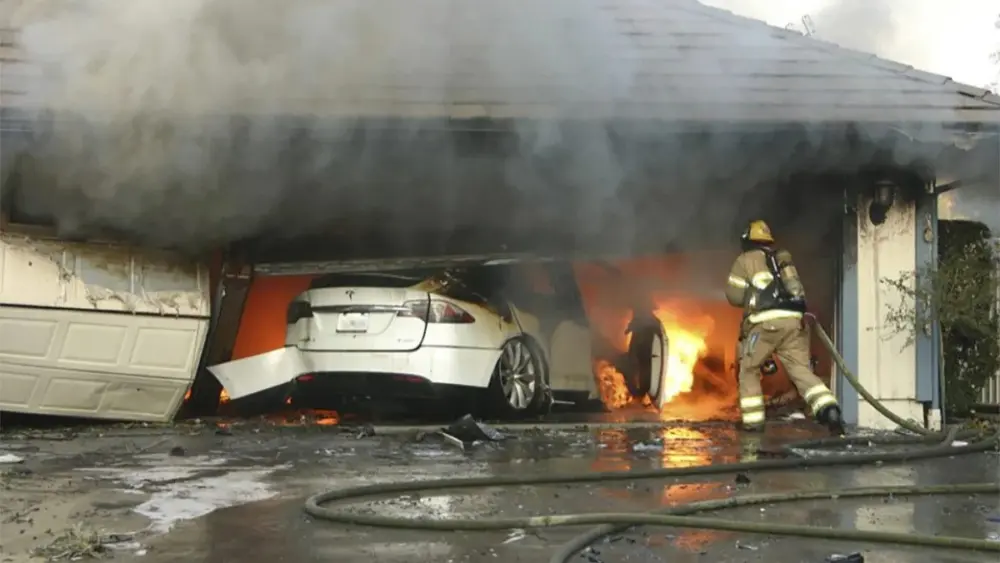 tesla-ev-fire-in-garage365637