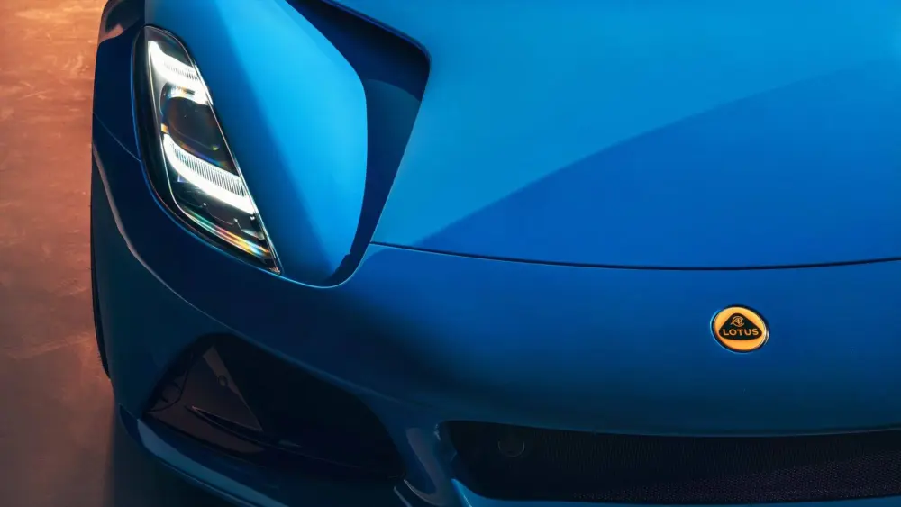 lotus-emira-main857038