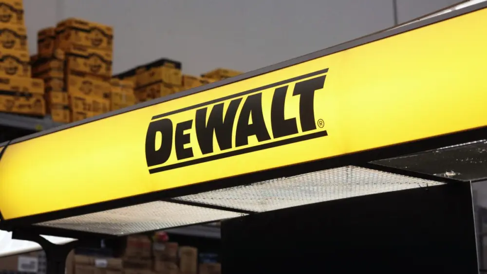 dreamstime_xxl_265240548213311