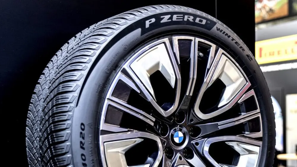 pirelli-tirecologne-pzerowinter2-bmw7series-copy-1024x576759111-1