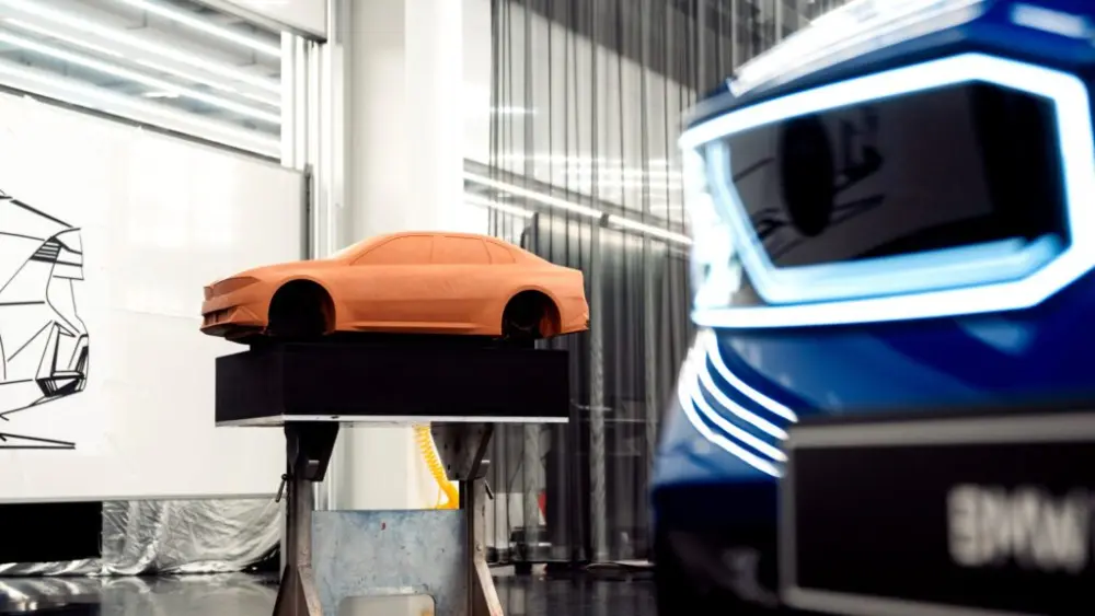 p90632669_highres_the-new-bmw-i3-50-xd-copy-1024x576398152-1