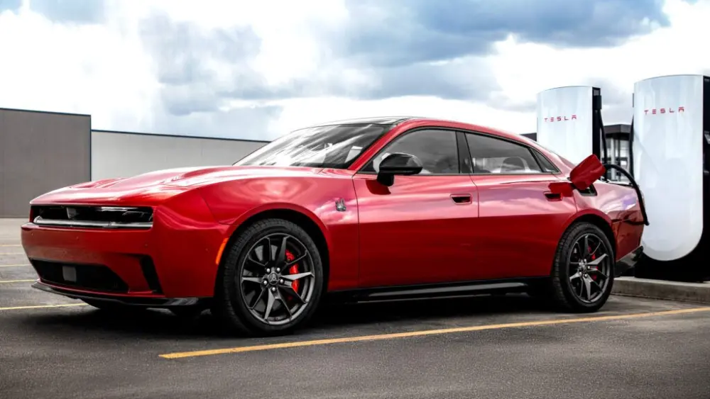 bu026_038ev9f7vf0drfjope6mm9dqcam5ula-copy-1024x576362118-1