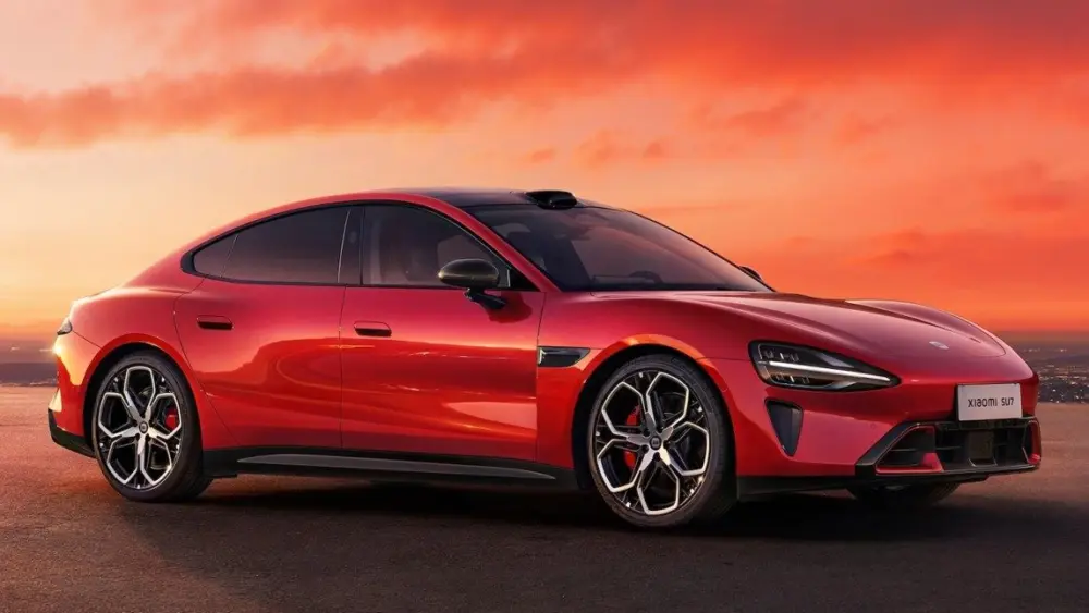 new-generation-xiaomi-su7_03_blazing-red421127