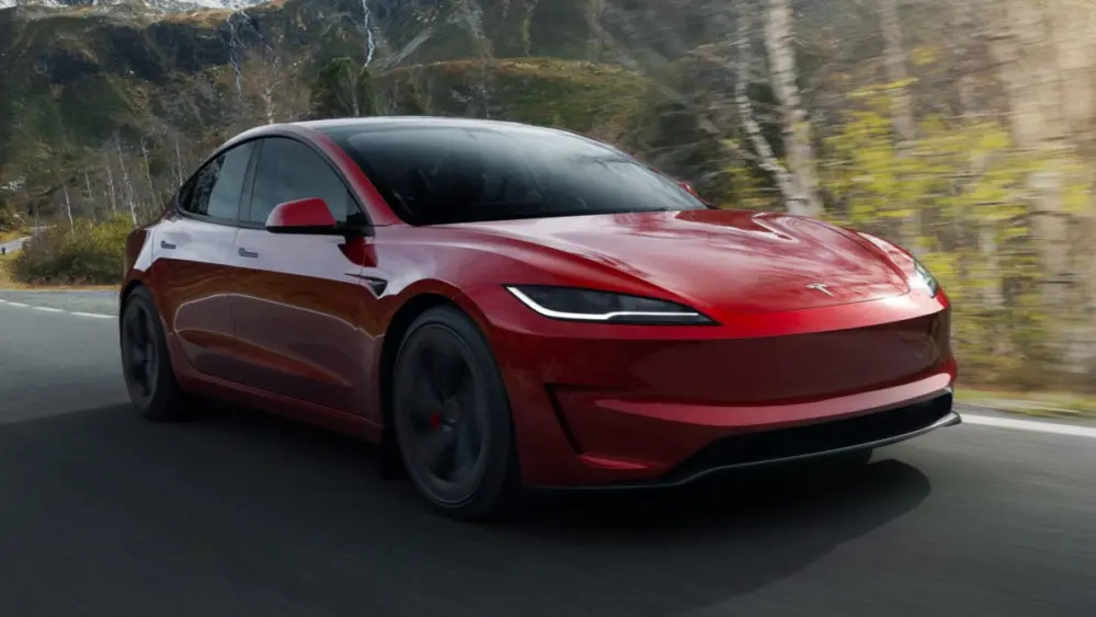 2026-tesla-model-3-performance785626