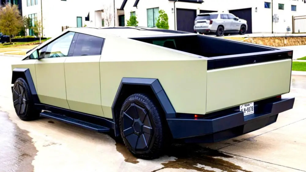 2025-tesla-cybertruck-long-range-rwd-sale-9aa-copy-1024x576808535-1