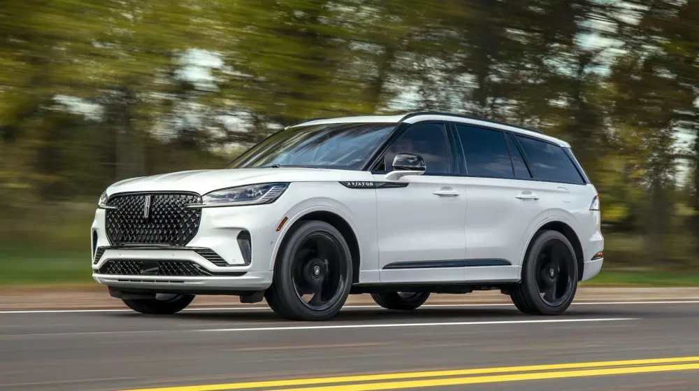 lincoln-aviator-reserve-with-jet-package_pristine-white_06-1024x559