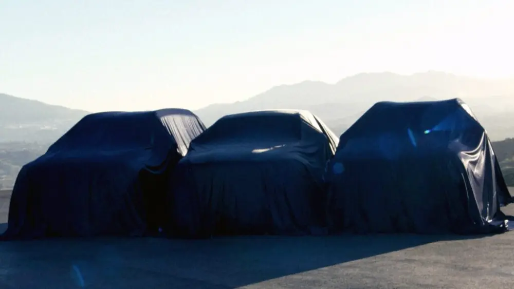 2027-mercedes-suv-teaser-copy-1024x576323649-1