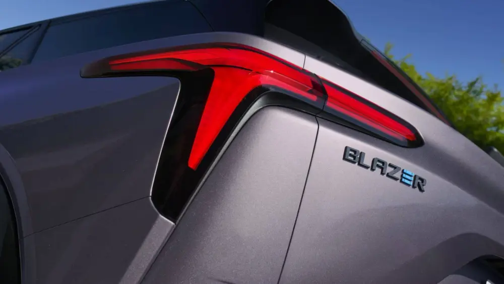 2024-2026-chevrolet-blazer-ev-1st-gen-34217519