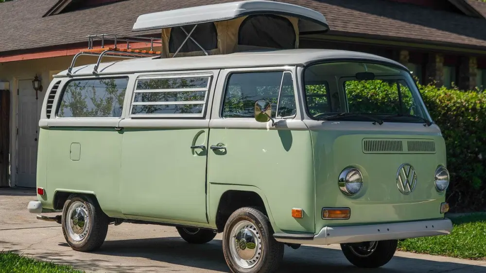 1970-vw-riviera-cream-2202167922_010217352