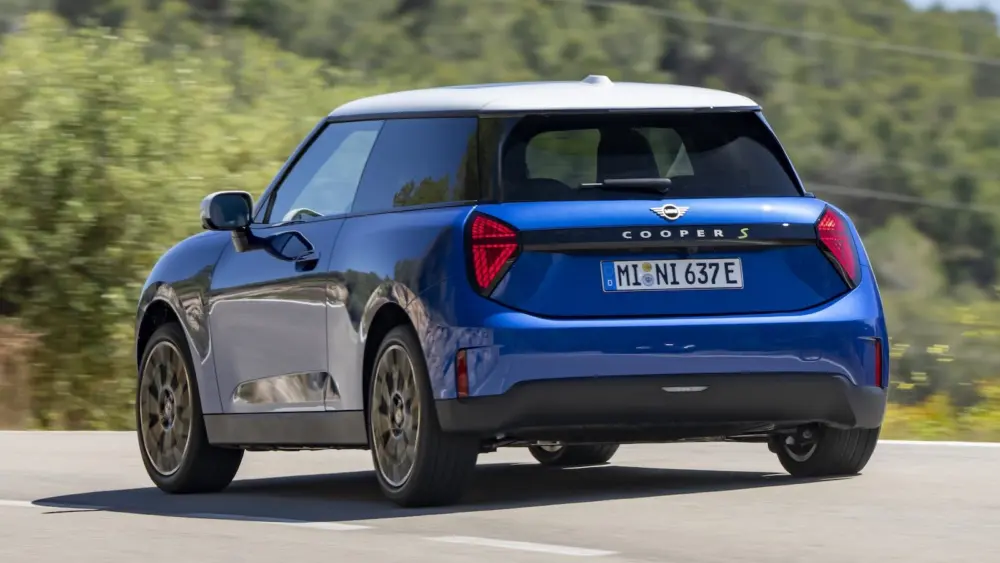 p90550309_highres_mini-cooper-se-05-20