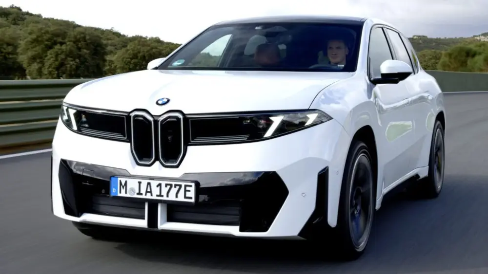 p90626852_highres_the-new-bmw-ix3-50-x-copy-1024x576344846-1