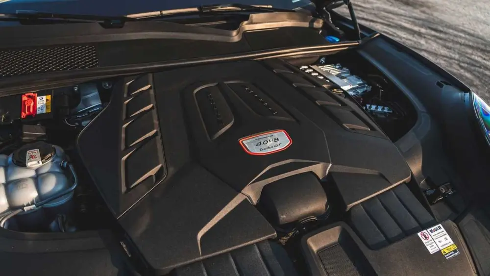 2022-porsche-cayenne-turbo-gt-engine105545