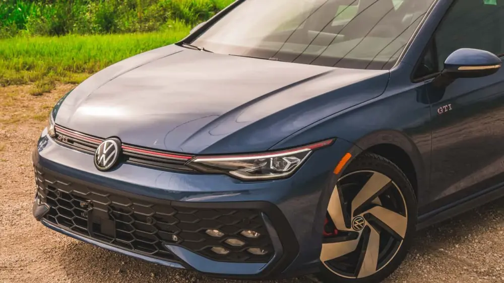 2025-volkswagen-golf-gti-review953109
