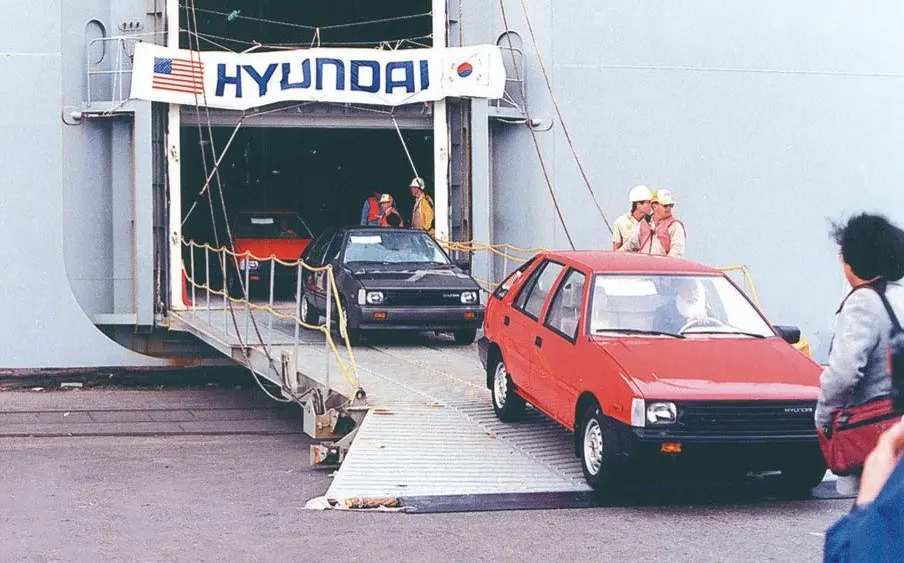 70215-the-first-excel-arriving-at-jacksonville-port-florida-1986