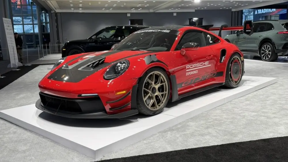 porsche-911-gt3-rs-manthey-kit-at-2026-new-york-auto-show319868