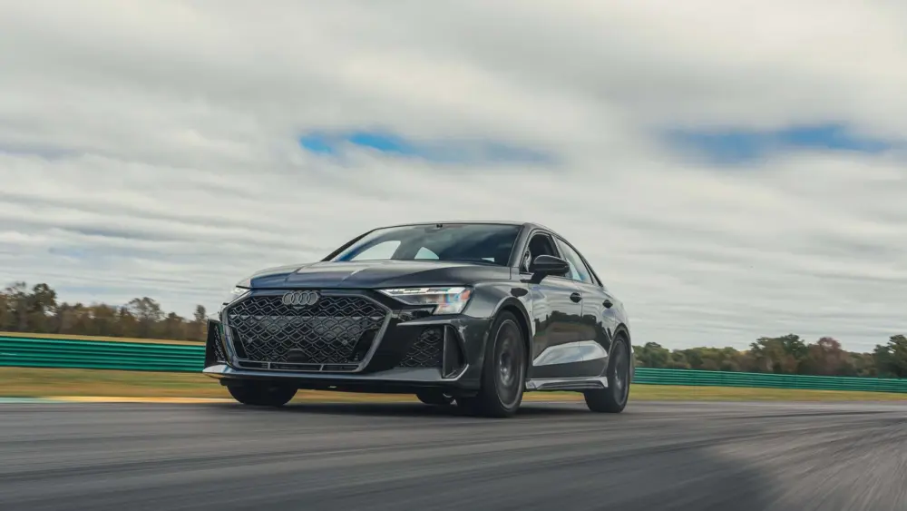 2025-audi-rs3-104-69989cc0f0486