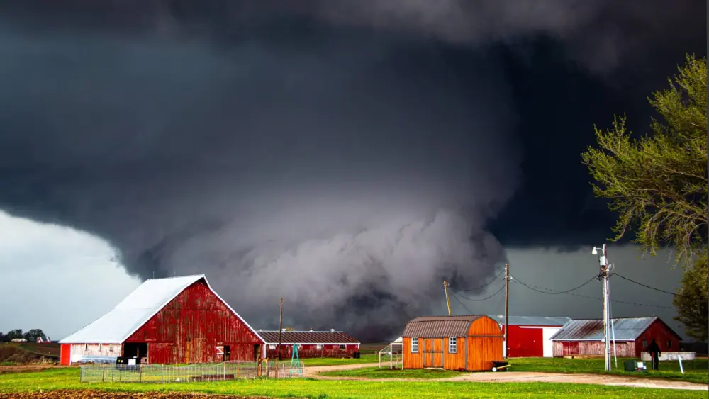 large-tornado-passing-through-a-farm-in-iowa