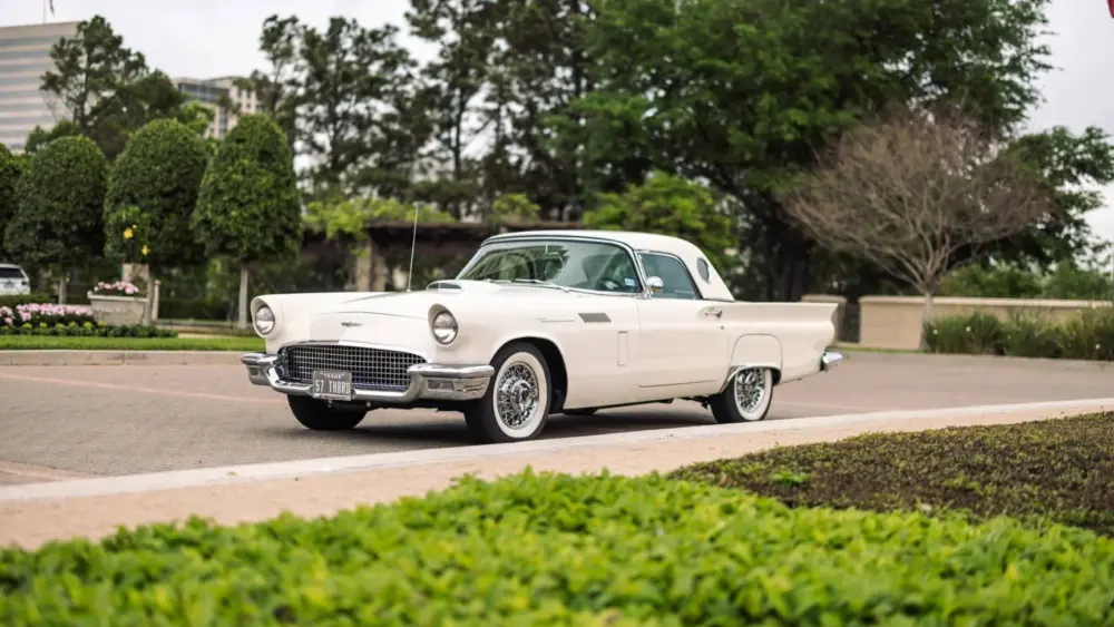 1957-ford-thunderbird
