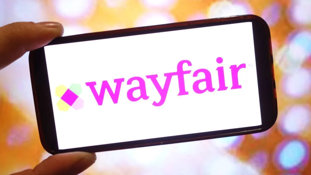 poland-20250405-in-this-photo-illustration-the-wayfair-company-logo-is-seen-displayed-on-a-smartphone-screen-photo-illustration-by-piotr-swatsopa-imageslightrocket-via-getty-images-stockpack-gettyimag