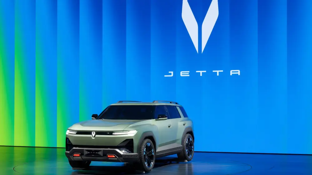 313b6a22-6c3f-4178-ac8d-76f8865d6adc