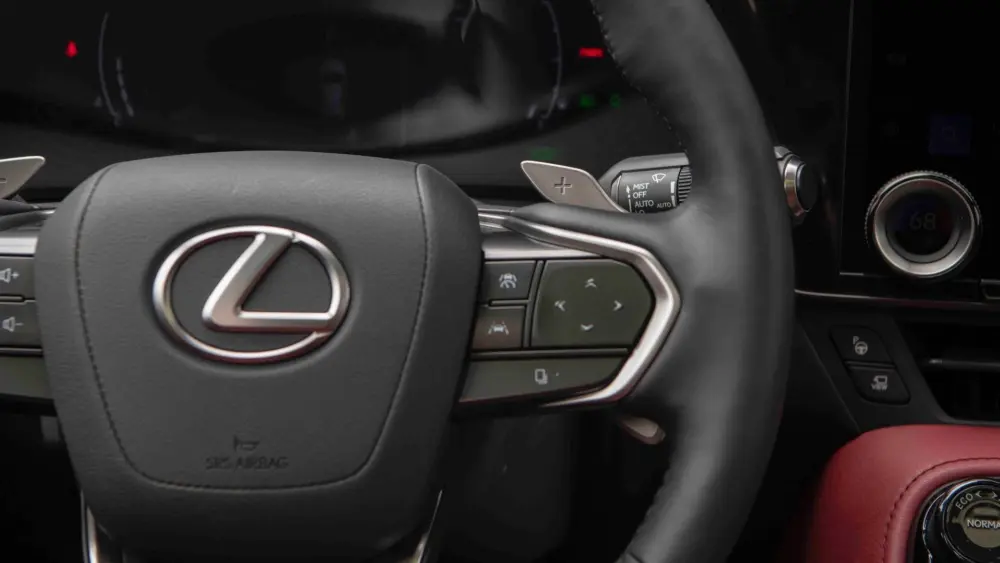 2025-exus-nx-350h-interior-6256499