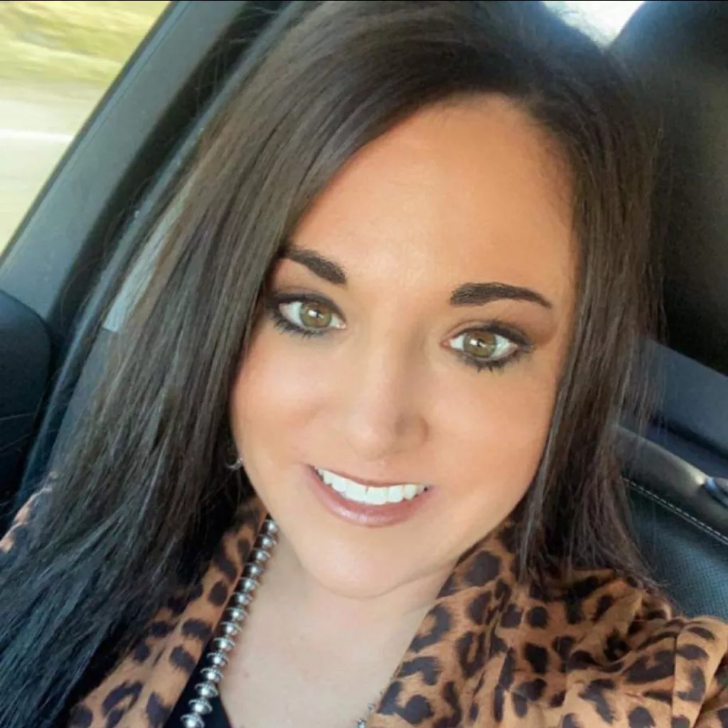 Nicole Reneah (Troyer) Pedigo, 33, of Olney - Vimarsana News