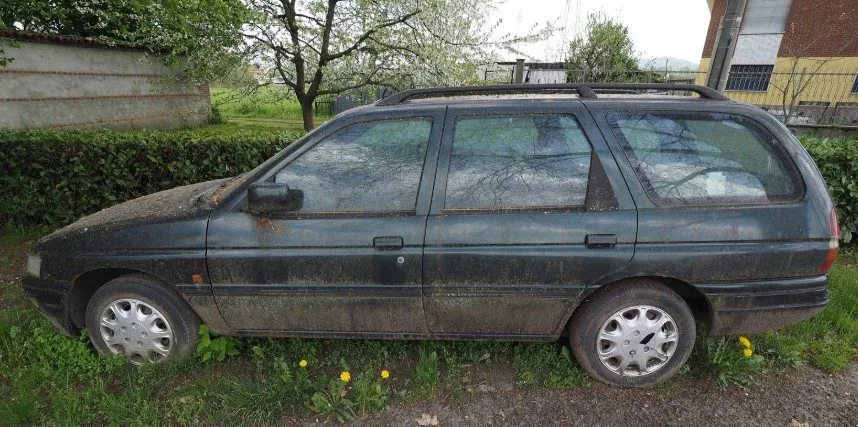 abandoned-vehicle