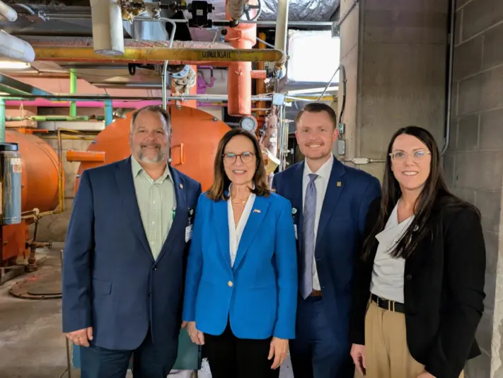 us-sen-deb-fischer-visits-avera-st-anthonys-hospital-april-2026