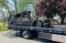 river-vehicle-wraeckage