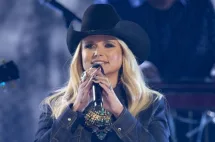 m_mirandalambertcmas2024229812