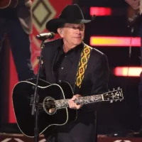 getty_georgestrait_071425662338