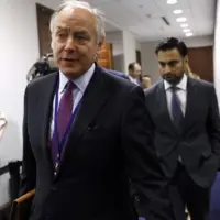 g_bidenaide_073025965743