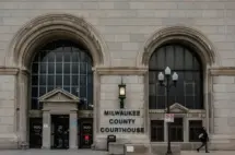 g_milwaukeecourthouse_010625698103