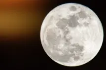 getty_moon_031626654540