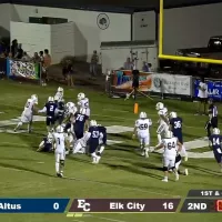 Elk City Elks Scoring Touchdown Against Altus - Big Elk TV