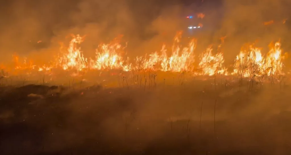 Fire Claims Nearly 1,000 Acres in Beckham County - Vimarsana News