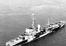 uss-peterson-de-152-off-ny-port-7-july-1944-2