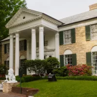 Graceland^ MEMPHIS^ TENNESSEE. Elvis Presley lived in this Mansion from 1957 – 1977