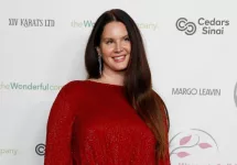 Lana Del Rey at Beverly Hilton Hotel on November 30^ 2022 in Beverly Hills^ CA