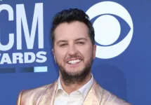 Luke Bryan at the 54th Academy of Country Music Awards at the MGM Grand Garden Arena on April 7^ 2019 in Las Vegas^ NV