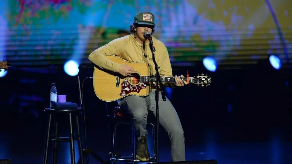 Dylan Marlowe performs in Hollywood^ Florida on November 14^ 2024. The performance was part of Audacy’s Stars and Strings benefit concert.