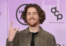Bailey Zimmerman at the 2022 American Music Awards at the Microsoft Theatre. LOS ANGELES^ CA. November 20^ 2022