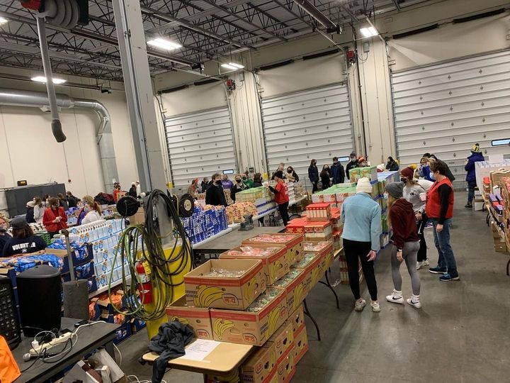 Janesville School District needs volunteers for Delivering Bags of Hope