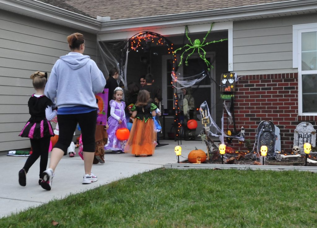 Janesville PD offer trick or treating safety tips - Vimarsana News
