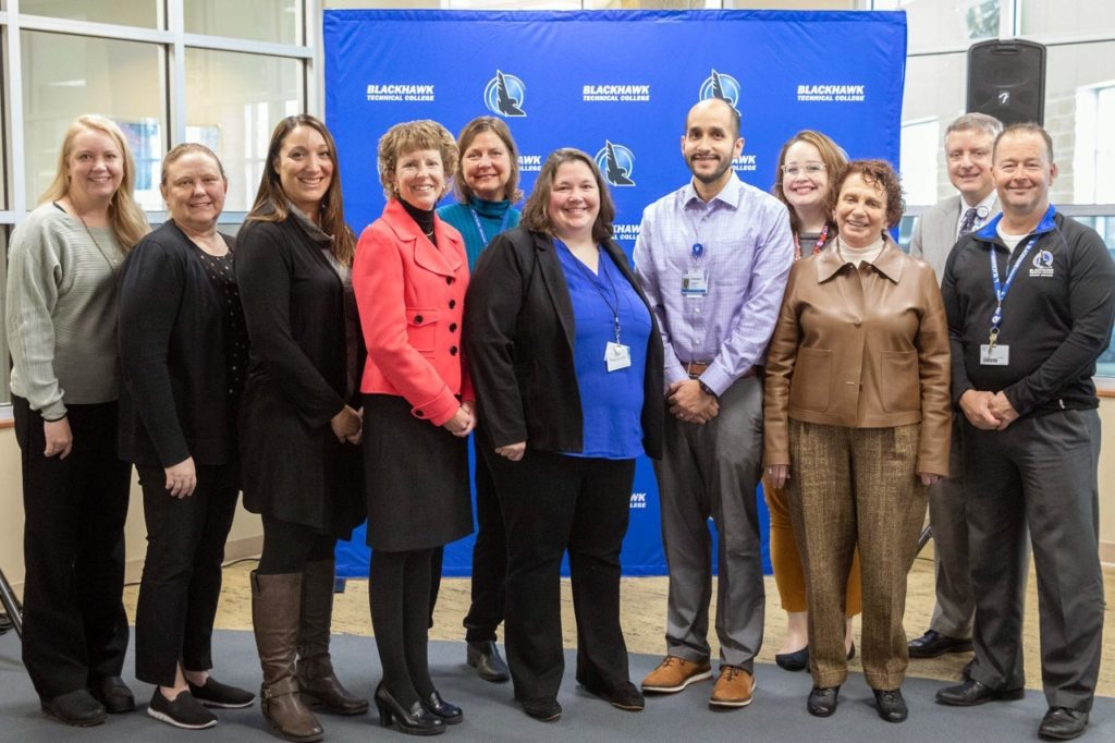 MercyHealth partners with Blackhawk Tech on "full ride" scholarships for nursing students - Vimarsana News