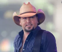 Jason Aldean performs onstage at NBC's 'Today Show' at Rockefeller Plaza July 31^ 2015 in New York City.