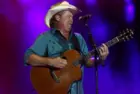 Tracy Lawrence performs at the CountryFlo Music and Camping Festival on November 4^ 2016 in Lake Wales^ Florida.